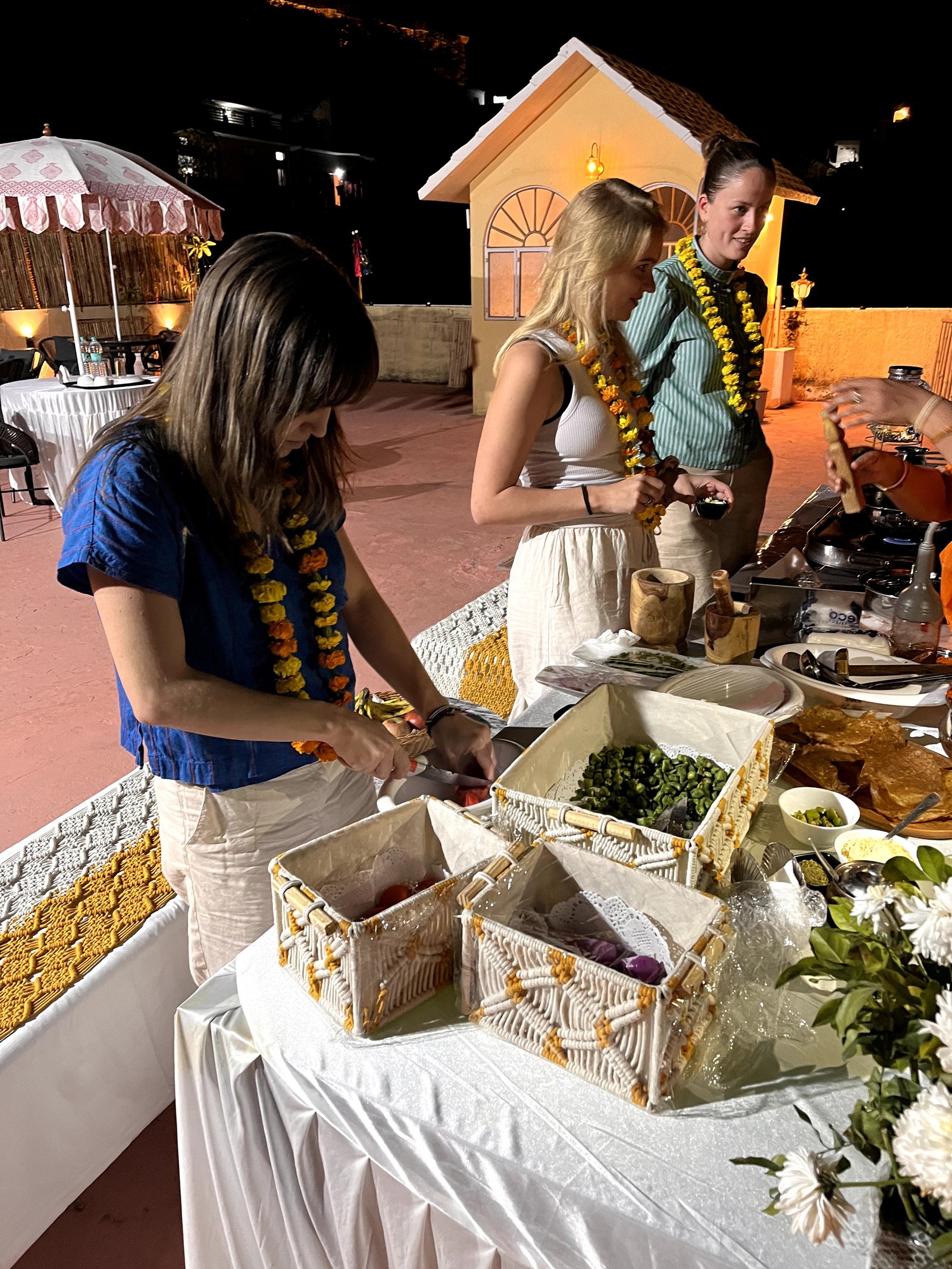 Jaipur: Amer Fort Rooftop Cooking Class with Dinner